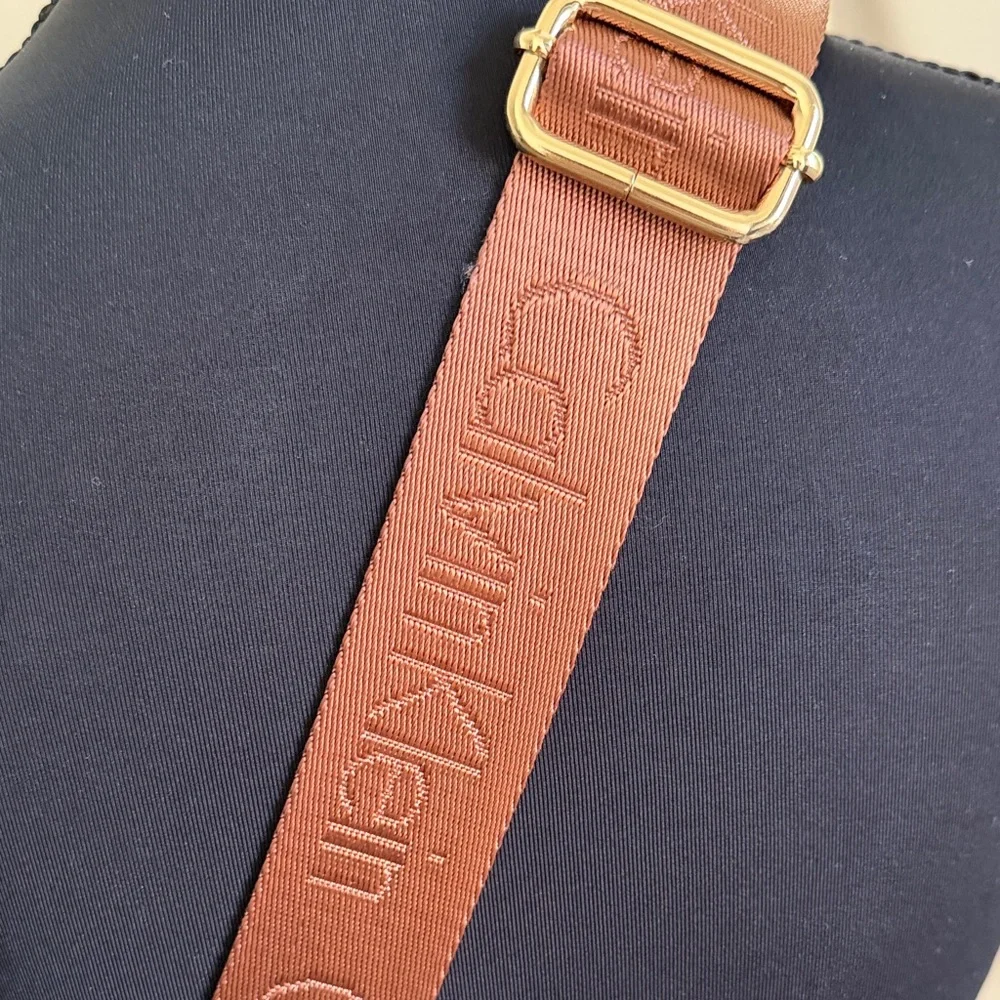 VINTAGE Calvin Klein Navy Messenger/ Crossbody Bag with Tan Adjustable Strap. - Picture 5 of 16